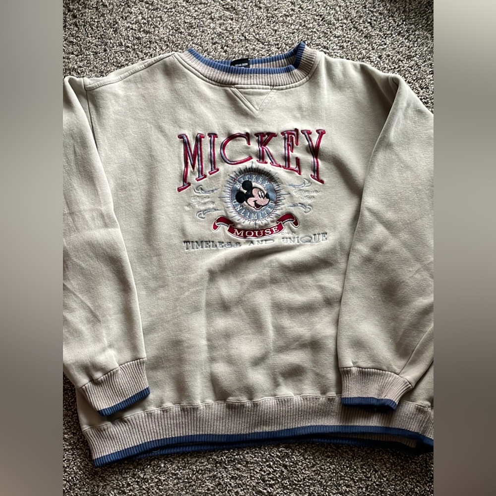 VINTAGE DISNEY SWEATSHIRT
